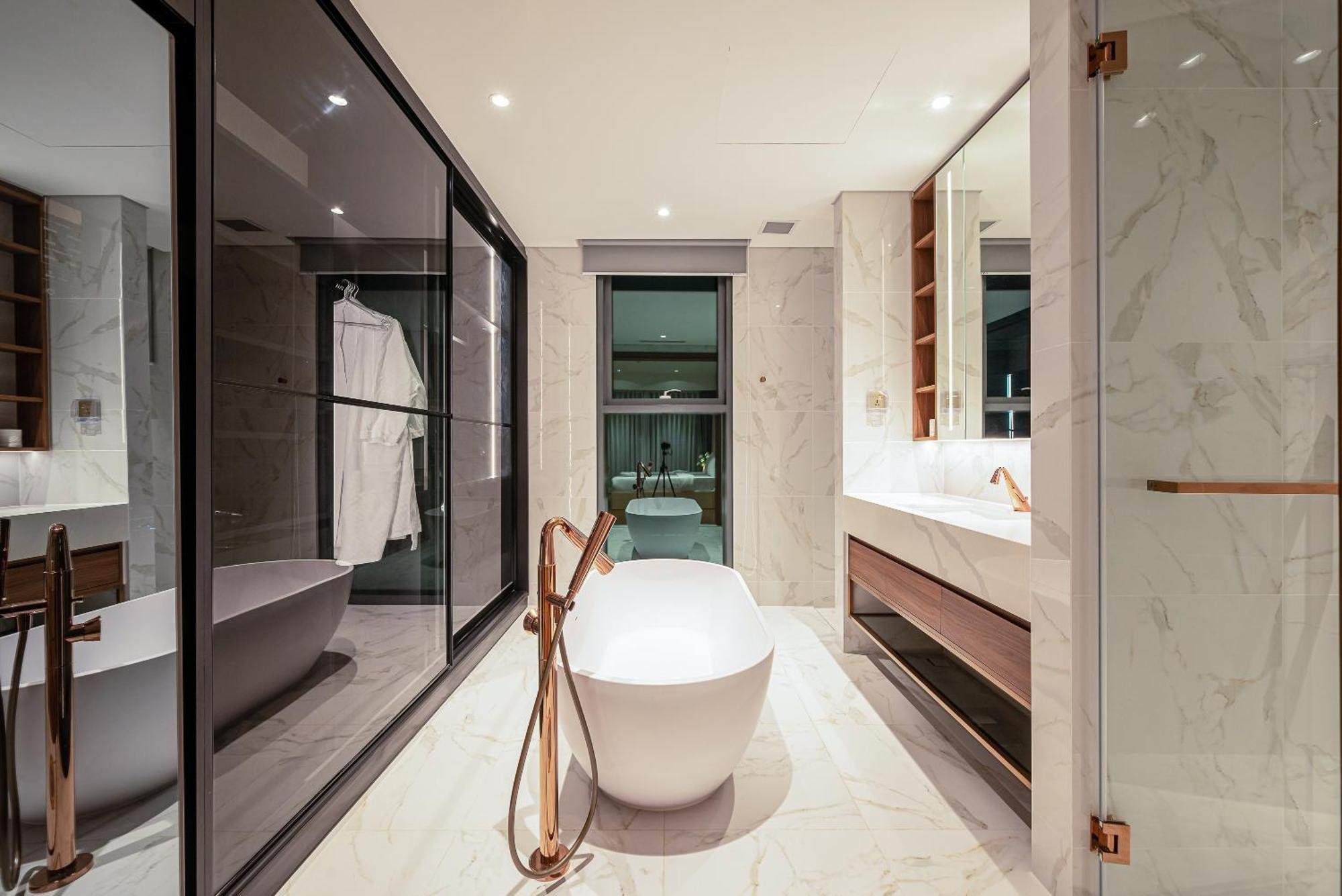 Saigon The Metropole - Residences Complex - By Svillage "Escape To Perfection" Хошимин Экстерьер фото